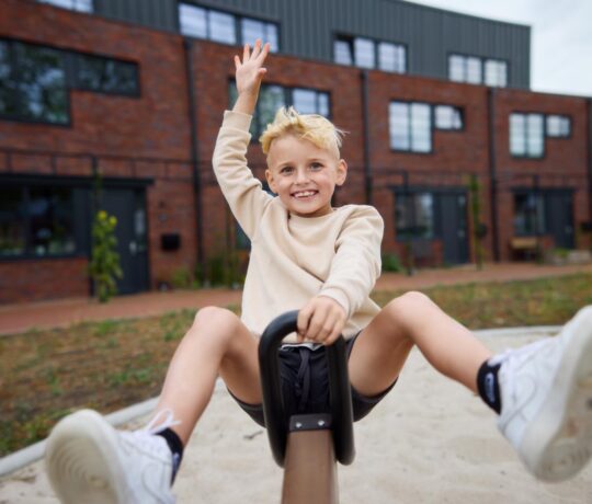 Wil je meer weten over hoe Lappset een mooie speelplek voor jou kan creëren?